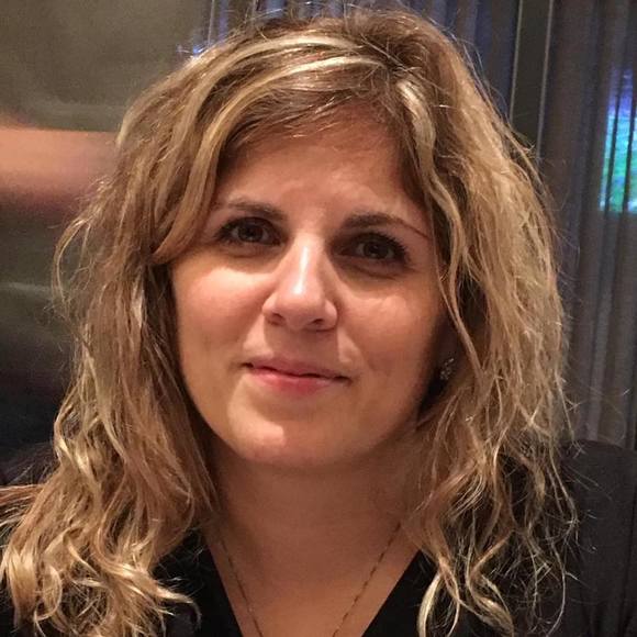Meet your Posher, Julie - Picture 1 of 1